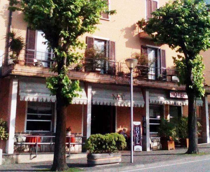 Hotel Locanda Mel Calolziocorte Exteriör bild